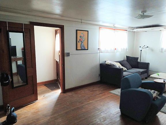 2nd image of 818 S 11th St #B