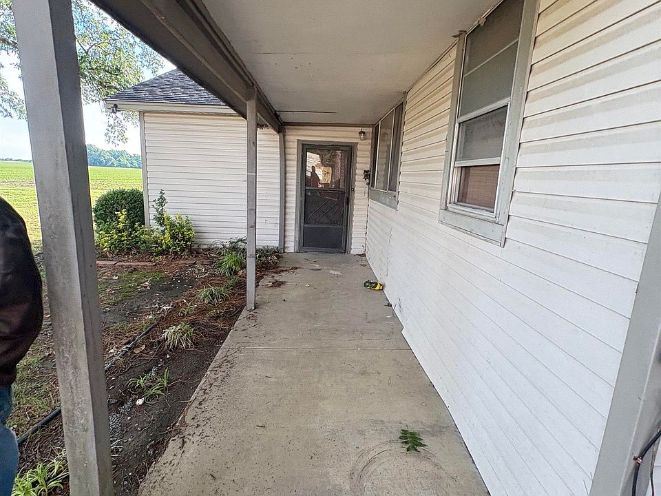 1st image of 362 S Drye Rd