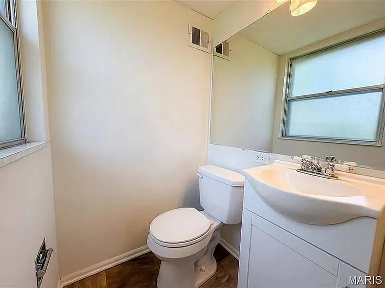 1321 Petite Dr — Photo 10