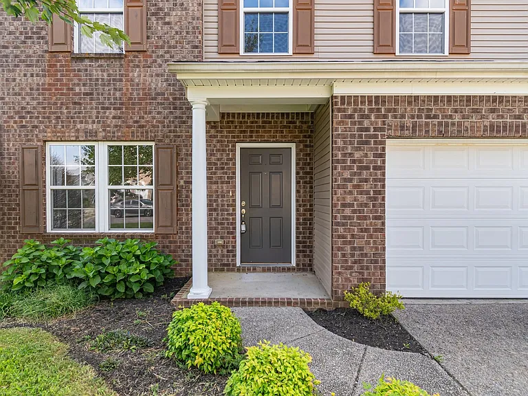 1006 Solomon Ln — Photo 4