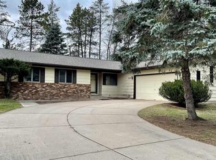 3822 Woodland Ridge Rd, Wausau, WI 54403