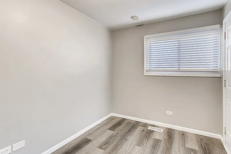 2 bed, 1.0 bath, 1000 sqft, $2,300 — Photo 4
