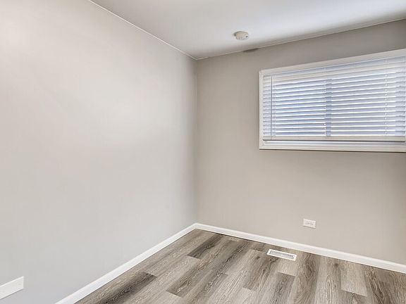 4th image of 7927 163rd Ct