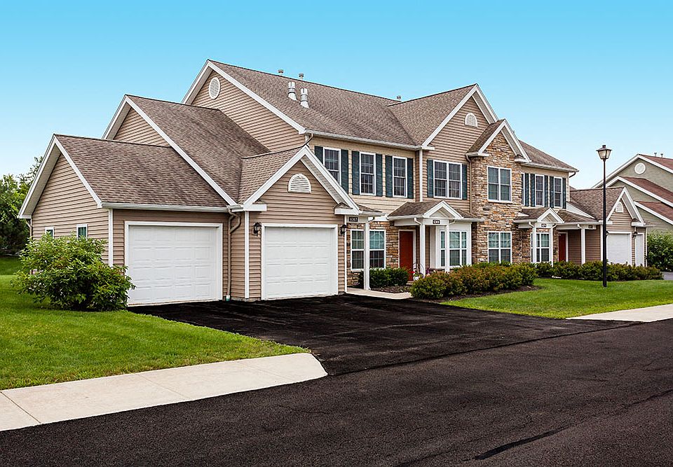 Villas of Victor and Regency Townhomes 2000 W Pebbleview Dr Victor NY
