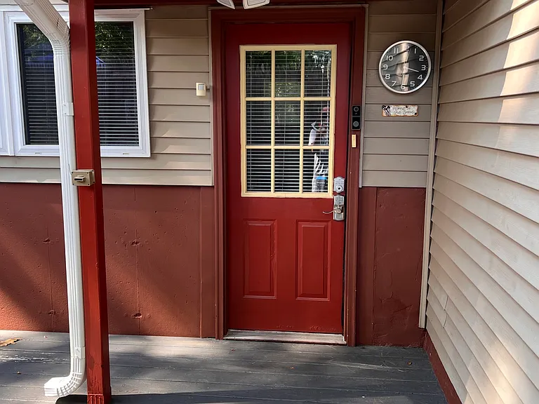 Fairway Rd — Photo 1