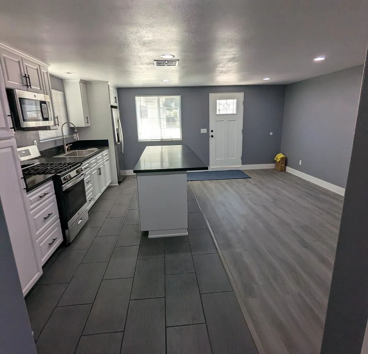6330 Costello Ave — Photo 4