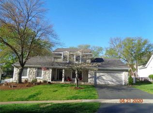 1929 Cedarmill Dr, Chesterfield, MO