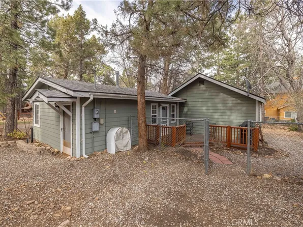 363 Cedar Ln, Sugarloaf, CA 92386