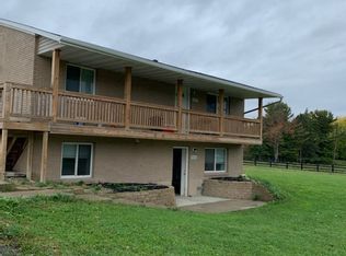 9379 Valley View Dr, Fenton, MI 48430