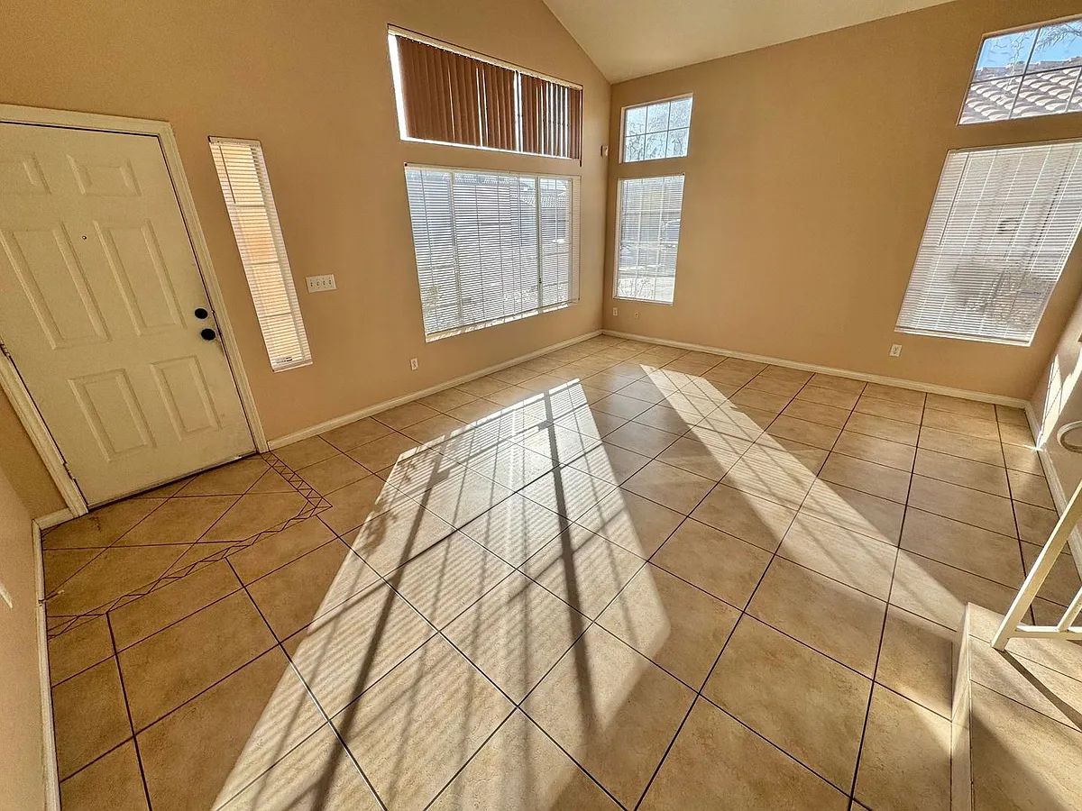 Building Photo - 2514 Quail Canyon Ave