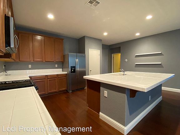 5th image of 2608 Hayden Brook Dr