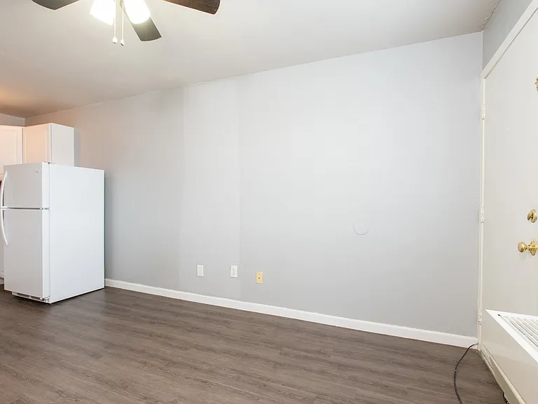 Brookside Apartments — Photo 4