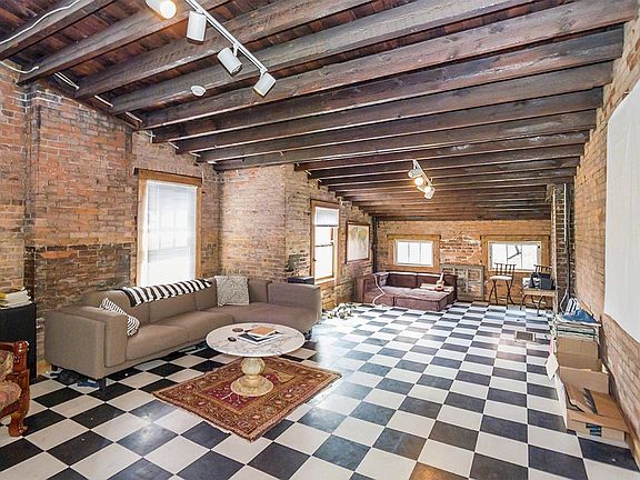 2nd image of 225 Orchard St APT 5
