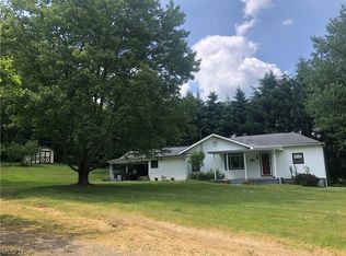 3894 Irish Run Rd SE, Dennison, OH 44621