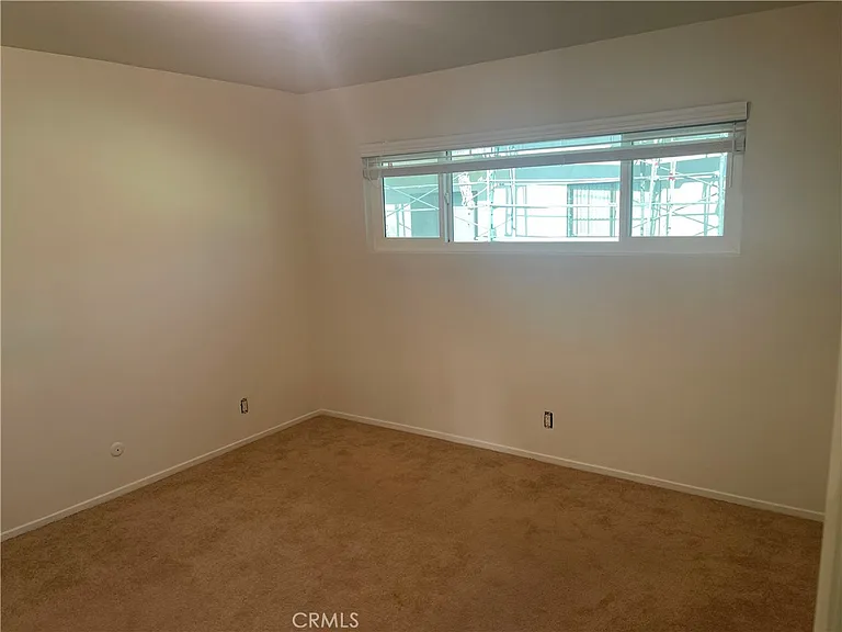 1028 W 8th St #4 — Photo 7