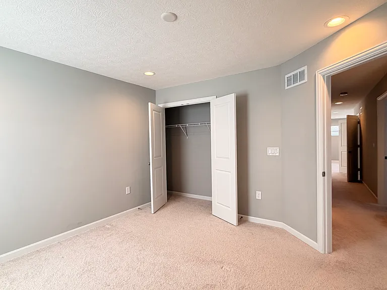 8833 Ingraham Ln — Photo 37