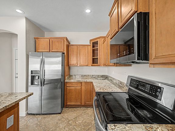 5th image of 2907 S Nielson St
