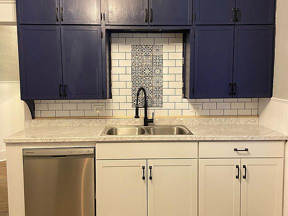 2nd image of 202 Columbus Ave #2