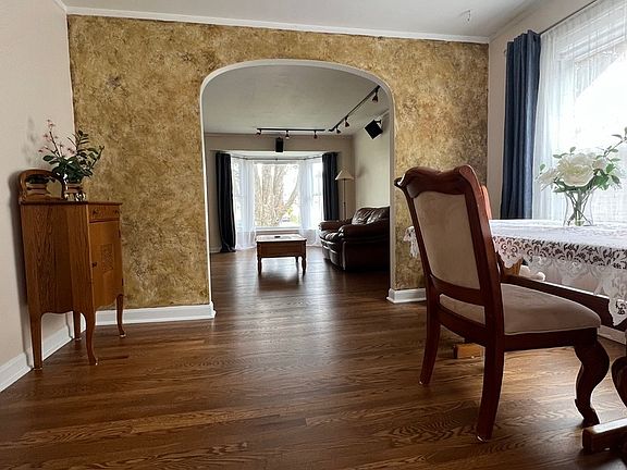 4th image of 4822 N Mulligan Ave