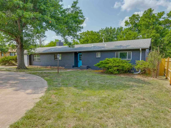 1924 E McElroy Rd, Stillwater, OK 74075