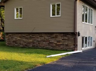 1148 Suburban Ave, Saint Paul, MN 55106