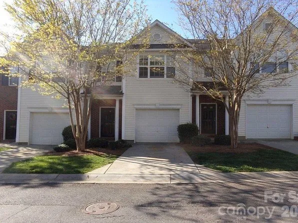 3915 Glenlea Commons Dr, Charlotte, NC 28216