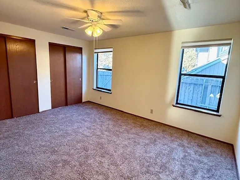 2082 NE Veronica Ln — Photo 17