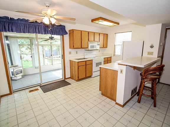 5th image of 1284 Crossbrook Blvd