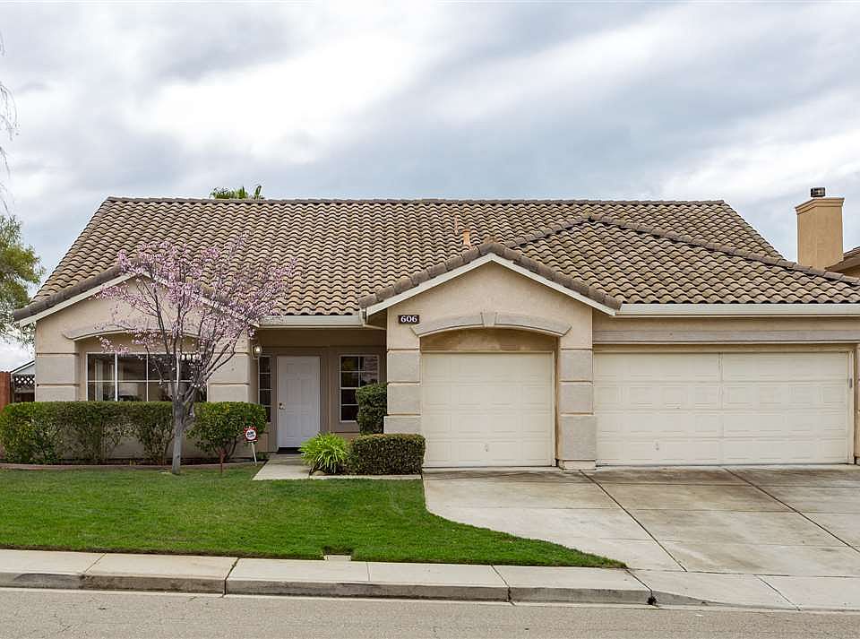 1st image of 606 Black Oak Way