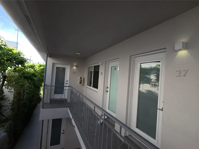 1035 Euclid Ave #25 — Photo 32