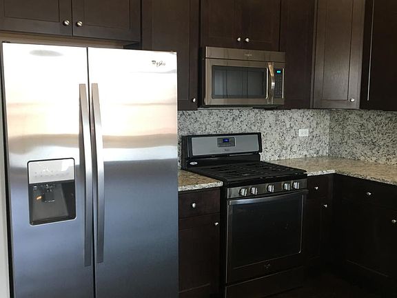 5th image of 464 N Ashland Ave #2A