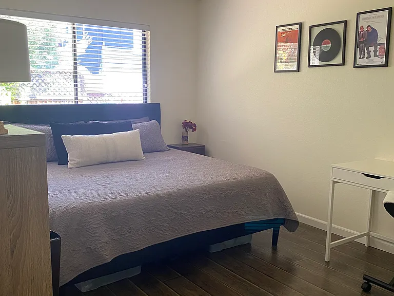 884 W Spain St — Photo 13
