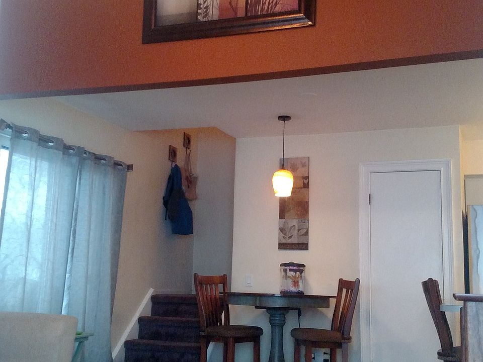 2nd image of 28 Mountain Ct
