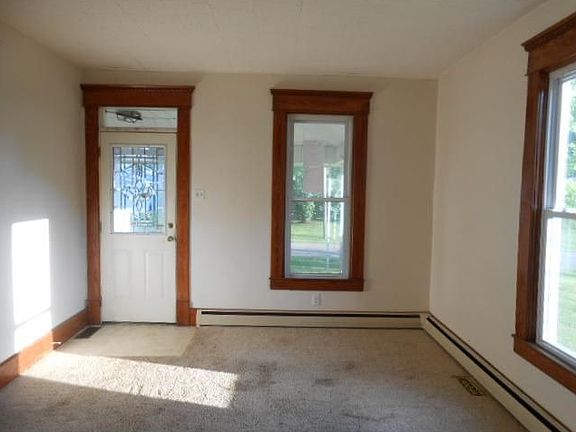 5th image of 122 E Central Ave