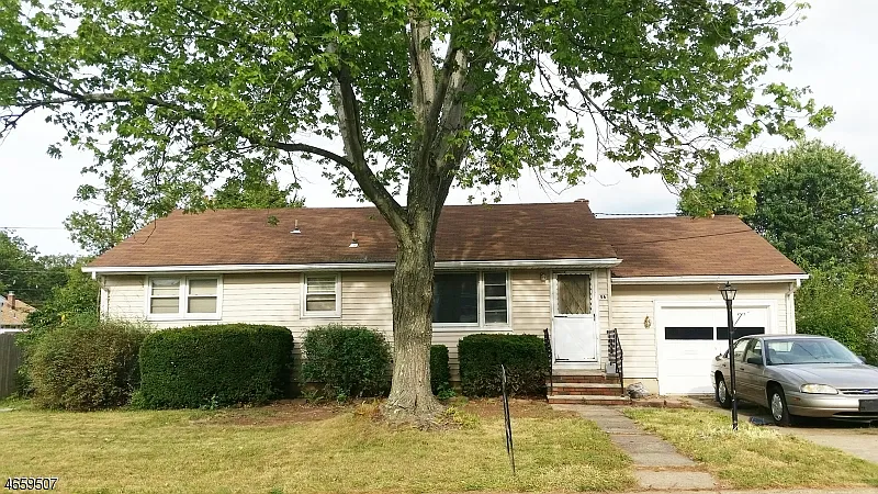 56 No 17 Ave photo 1