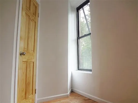 Rented by I & I New York | media 11