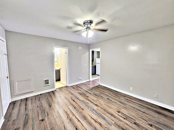 5th image of 3900 Rucker Cir SW #13
