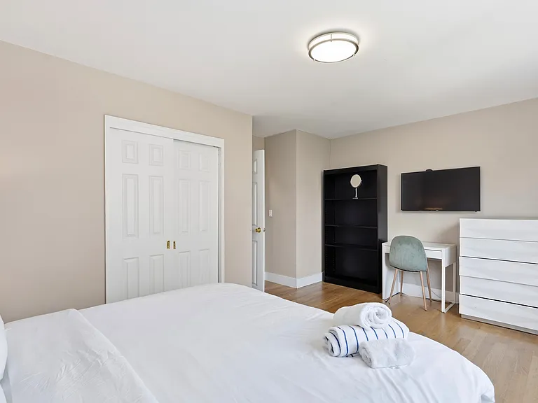 792 Columbus Ave #9P — Photo 9