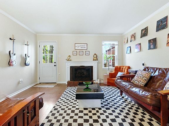 4th image of 507 Cambridge Place Dr