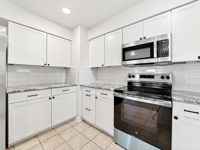 2632 Materhorn Dr — Photo 3