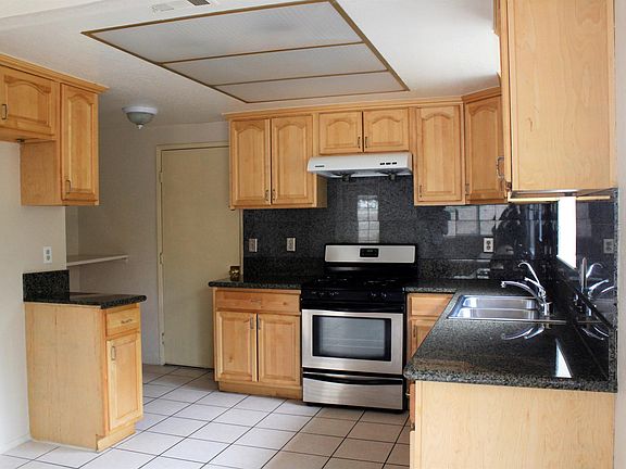5th image of 10038 Bristol Dr