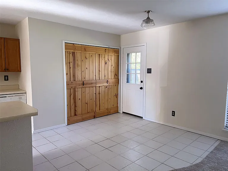 View of tiled entrance foyer