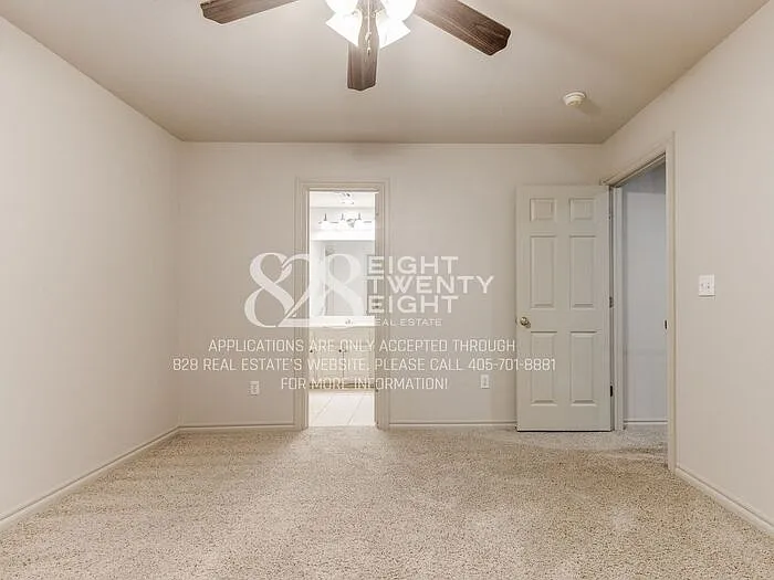 3841 Tudor Cir — Photo 37