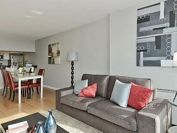 5th image of 2728 N Hampden Ct APT 1806