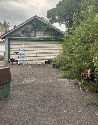 2nd image of 324 Harrison Ave