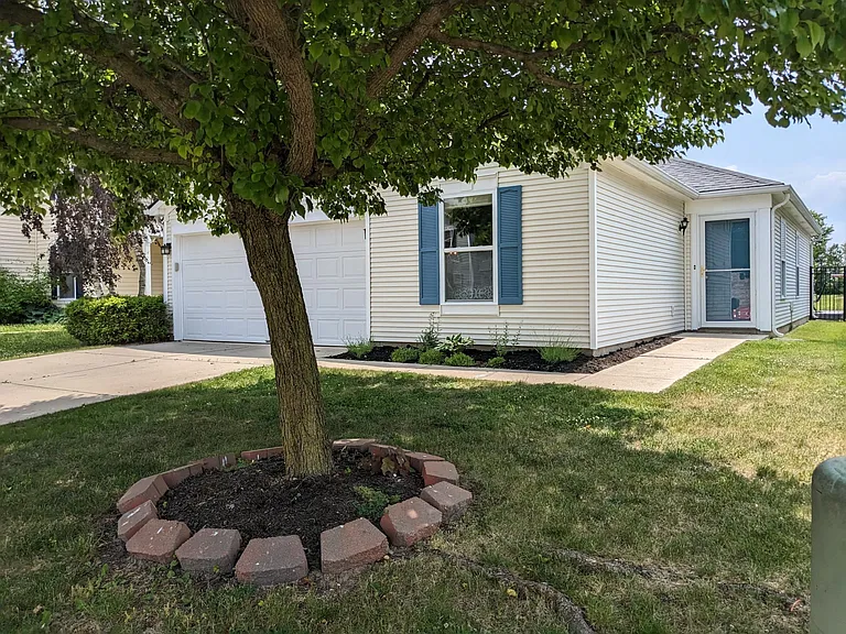 9677 W Constellation Dr — Photo 1