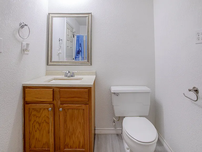 108 Russell Rd — Photo 11