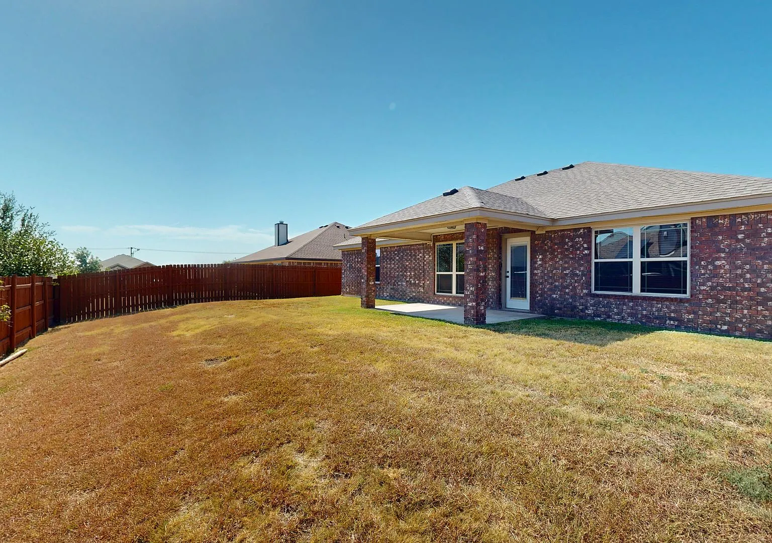 2 Weeks Free + $1,795 Rent Single Family Remodeled Home — Photo 3