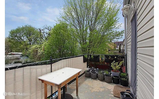 Rented by Douglas Elliman | media 7