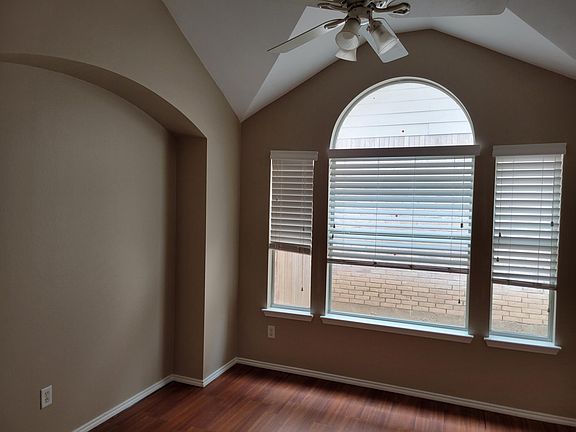 3rd image of 413 Prairie Gulch Dr